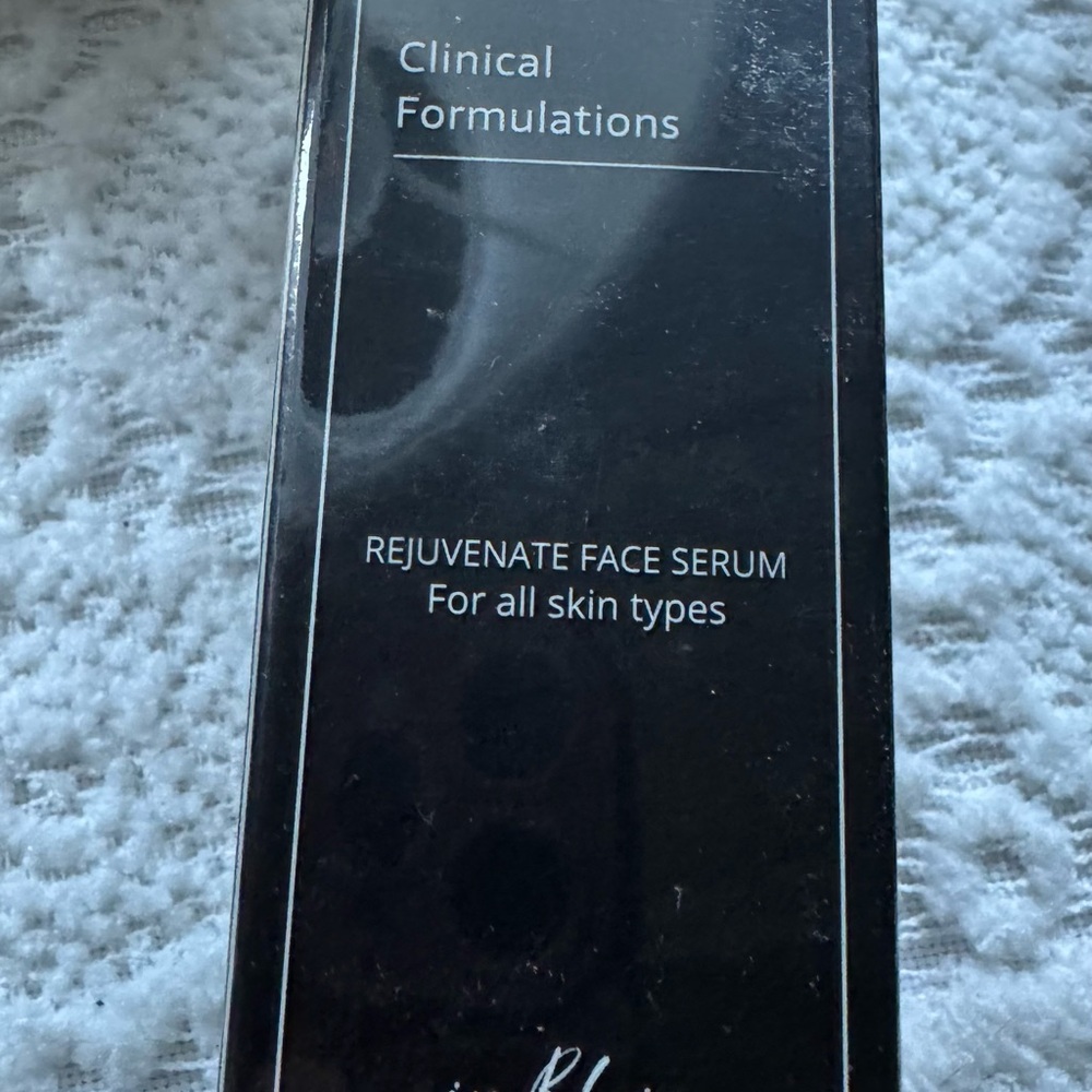 Clinical Formulations Rejuvenate Face Serum - Black - Picture 2 of 4